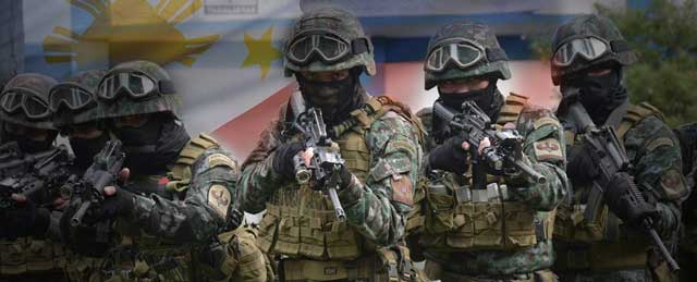 PNP SAF Troopers in full battle gear.